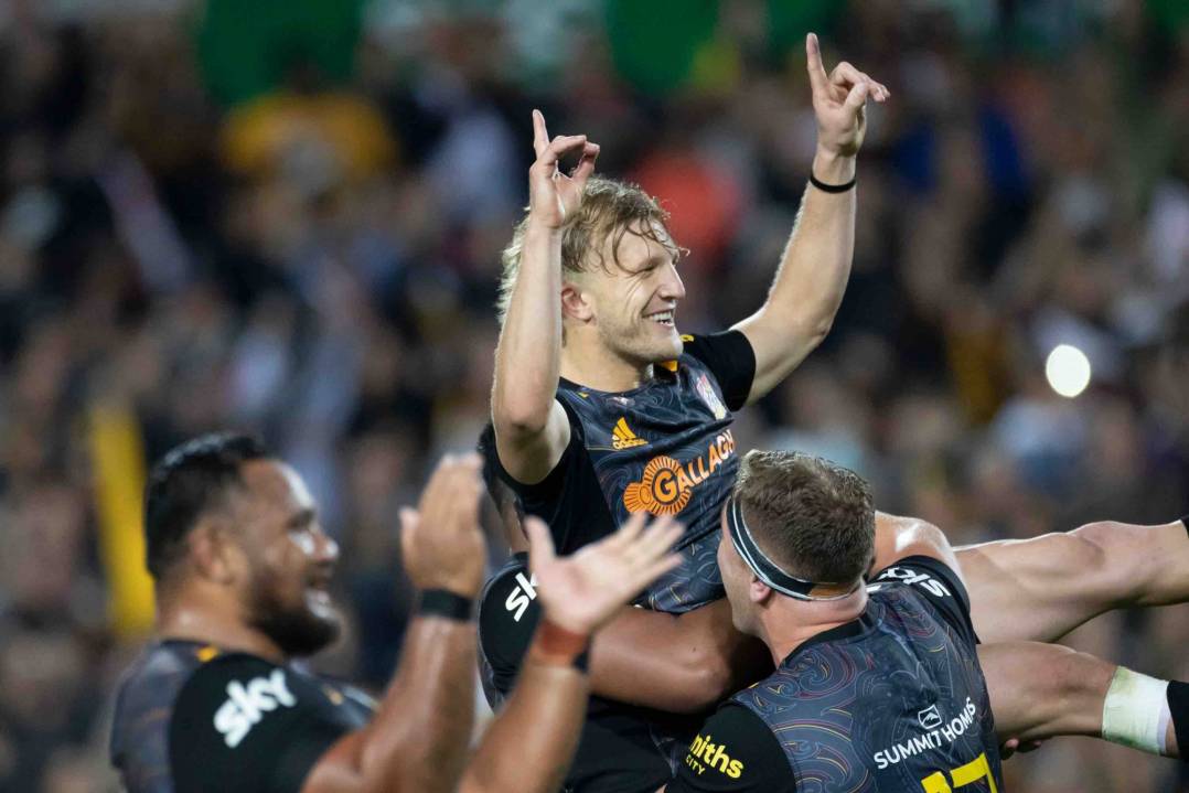 Damian McKenzie re-signs with New Zealand Rugby, Gallagher Chiefs and Waikato
