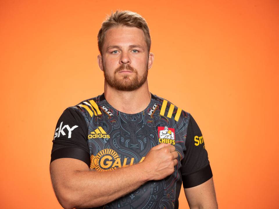 Sam Cane commits long-term future to NZ